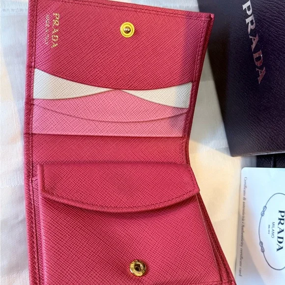 Prada Saffiano Pink Wallet - Picture 6 of 10